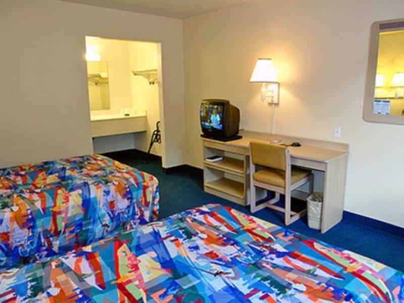 Motel 6-Schiller Park, Il - Chicago O'Hare Екстериор снимка