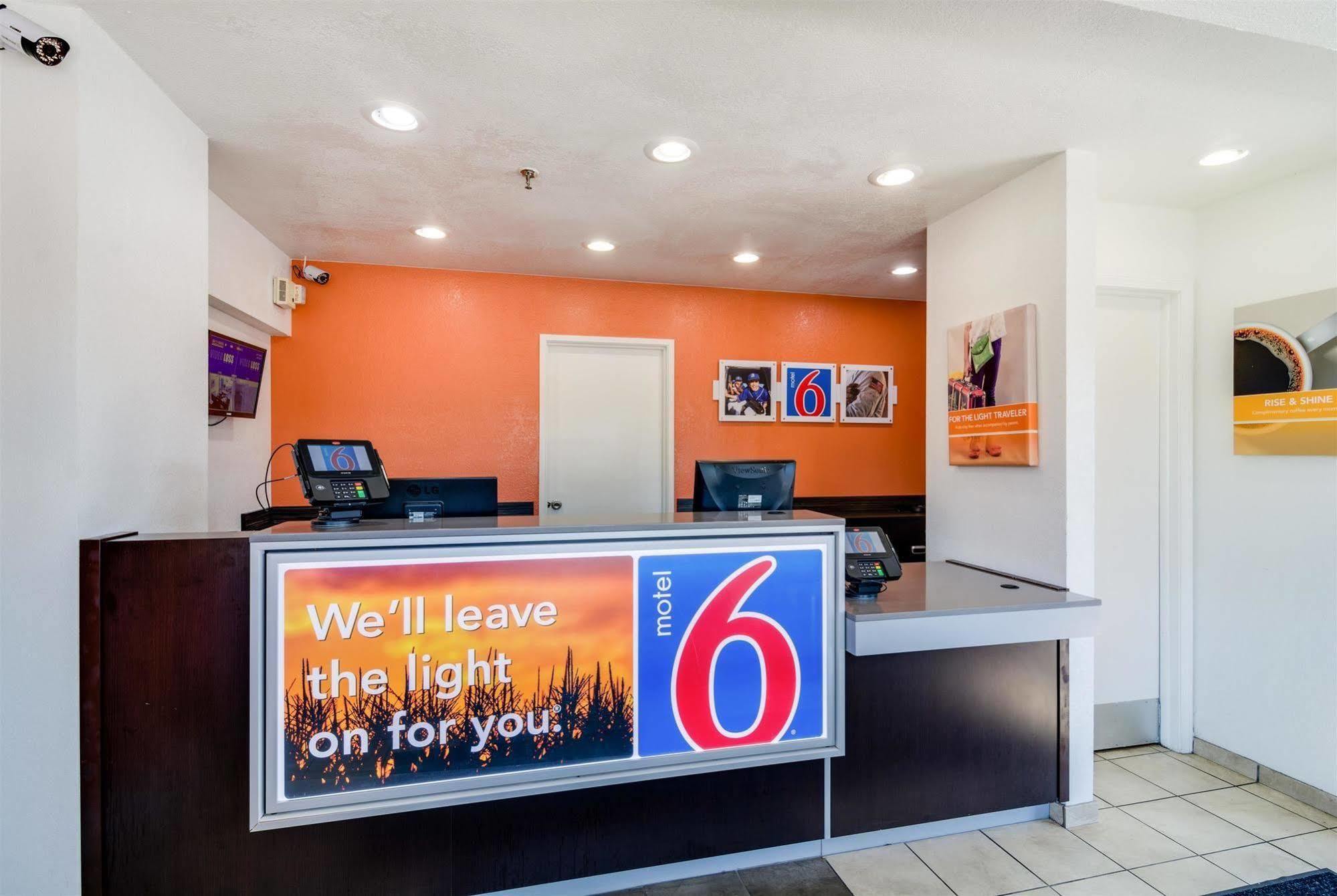 Motel 6-Schiller Park, Il - Chicago O'Hare Екстериор снимка