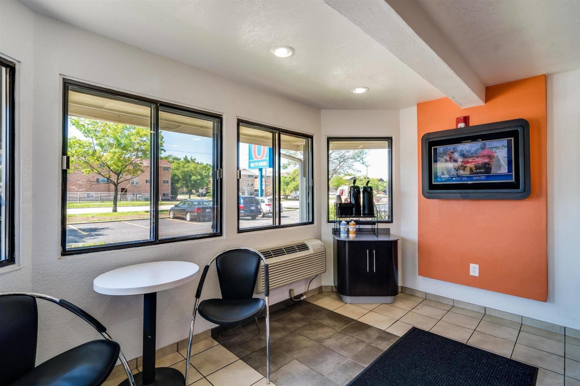 Motel 6-Schiller Park, Il - Chicago O'Hare Екстериор снимка